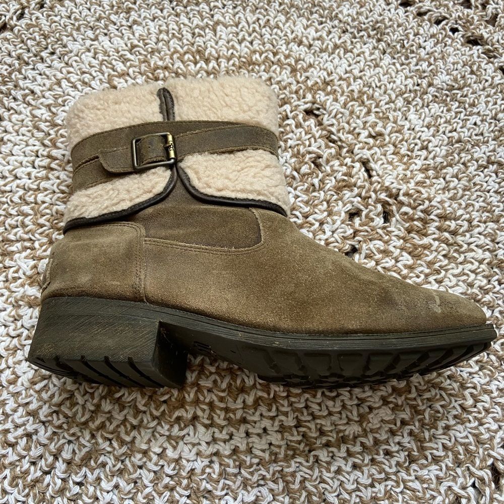 UGG BLAYRE III DOVE LEATHER SHEEPSKIN BUCKLE WOMEN'S BOOTS 1095753
